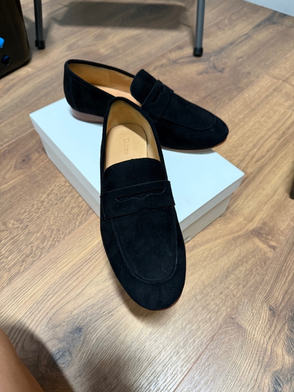 Quince suede size 6 black loafers.